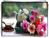 Gerbera, Róże, Porcelana